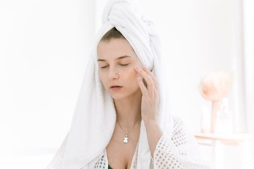 GHK-Cu et microneedling : faut-il les opposer ou les combiner ?