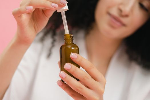 Matrixyl : le peptide anti-rides qui stimule le collagène